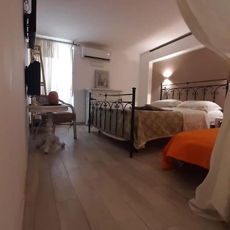 La Nicchia Del Borgo Apartment Taranto Exterior foto