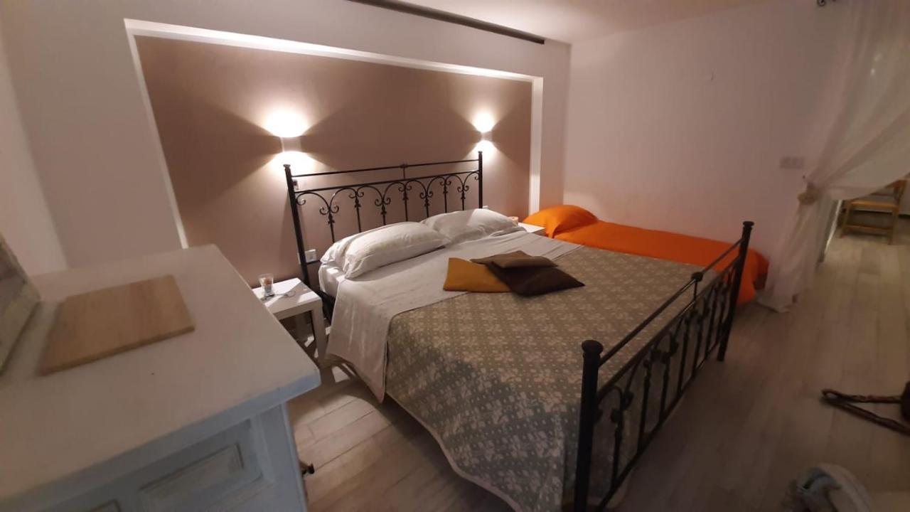 La Nicchia Del Borgo Apartment Taranto Exterior foto