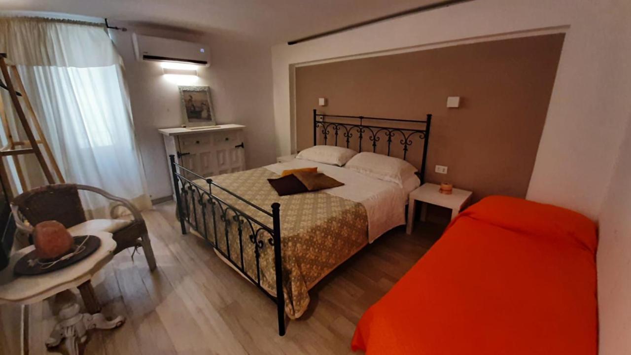 La Nicchia Del Borgo Apartment Taranto Exterior foto